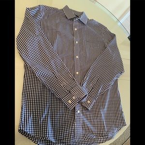 Men’s Gap button down shirt Size M barely worn